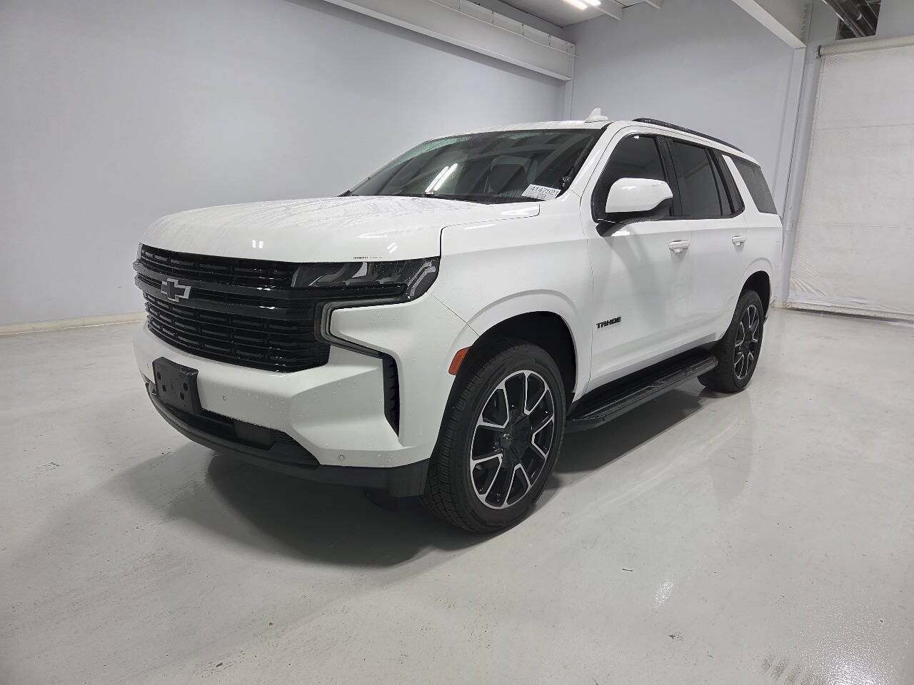 Used 2023 Chevrolet Tahoe RST AWD/4WD image 3