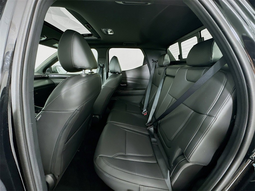 Used 2024 Hyundai Santa Cruz Night image 25