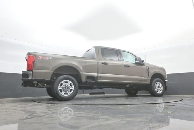 New 2026 Ford F350 4x4 Crew Cab Super Duty image 38