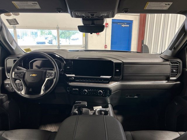 Used 2023 Chevrolet Silverado 1500 LTZ w/ Technology Package AWD/4WD image 15