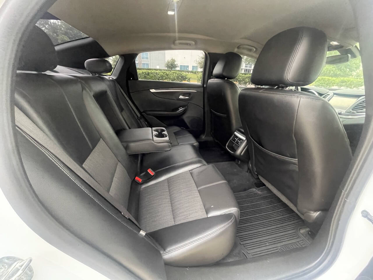 Used 2020 Chevrolet Impala LT FWD image 21