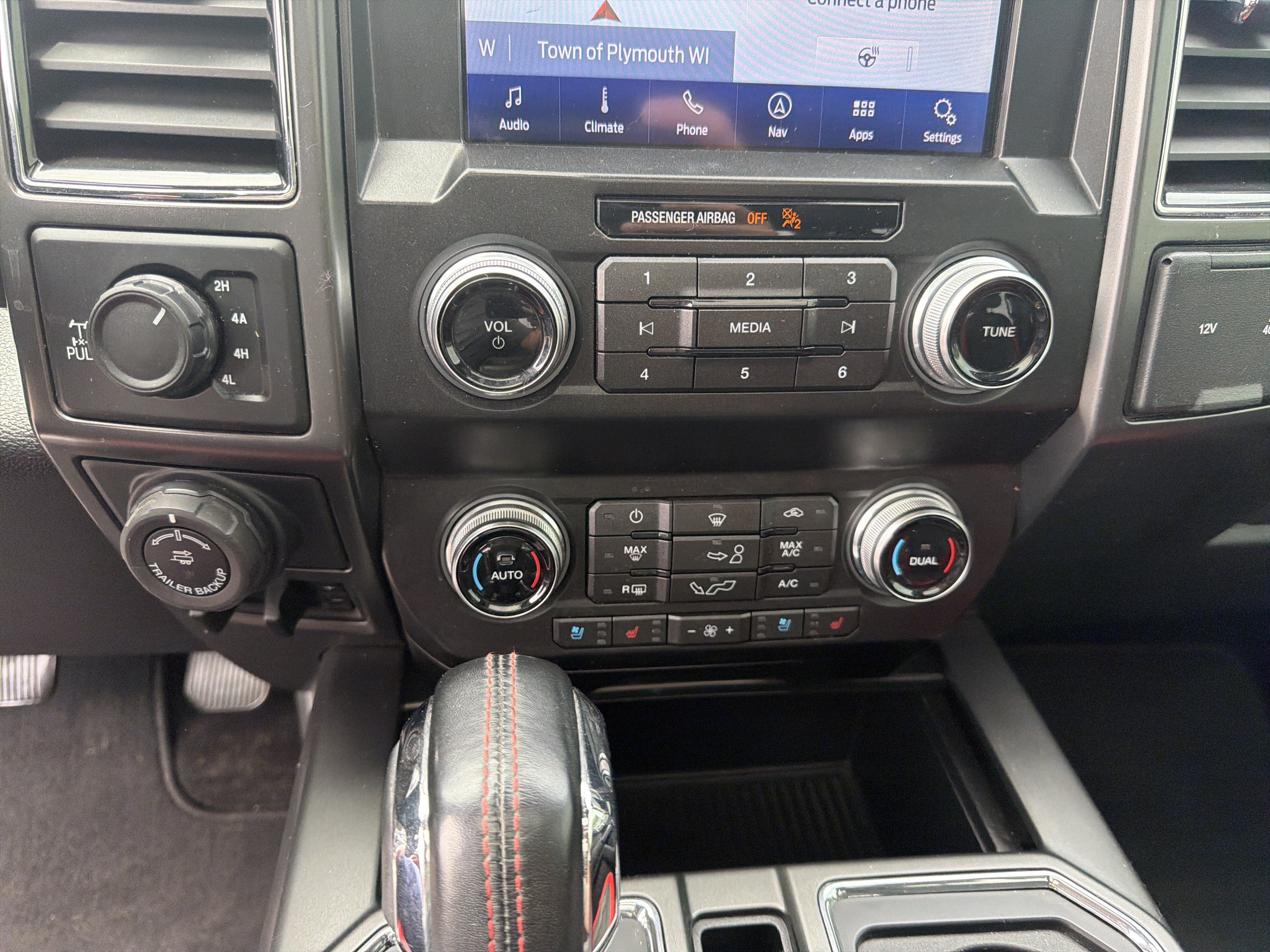 Certified 2019 Ford F150 Lariat w/ Equipment Group 502A Luxury AWD/4WD image 40