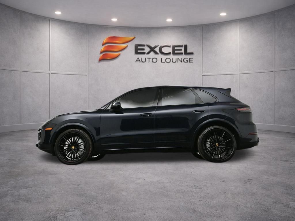 Used 2021 Porsche Cayenne Turbo w/ Premium Package Plus image 53