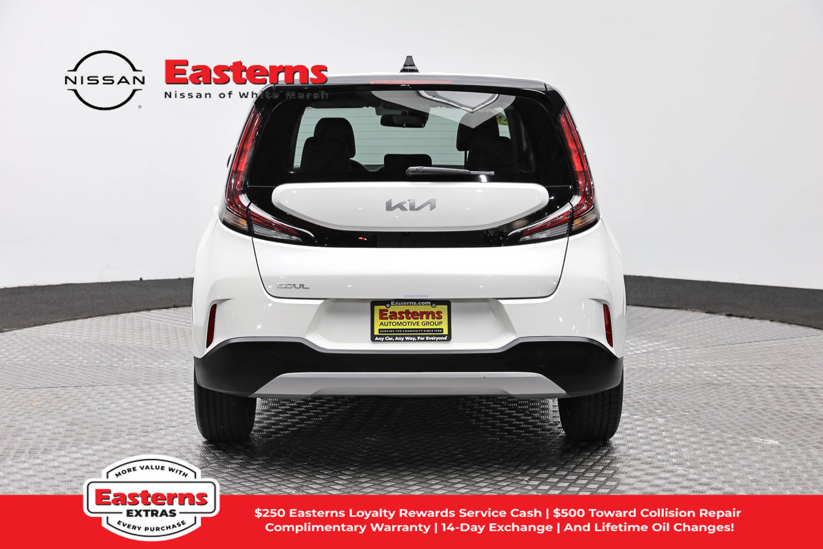Used 2023 Kia Soul LX FWD image 6