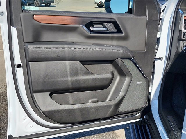 New 2026 GMC Yukon Denali w/ Sun & Power Step Package image 11