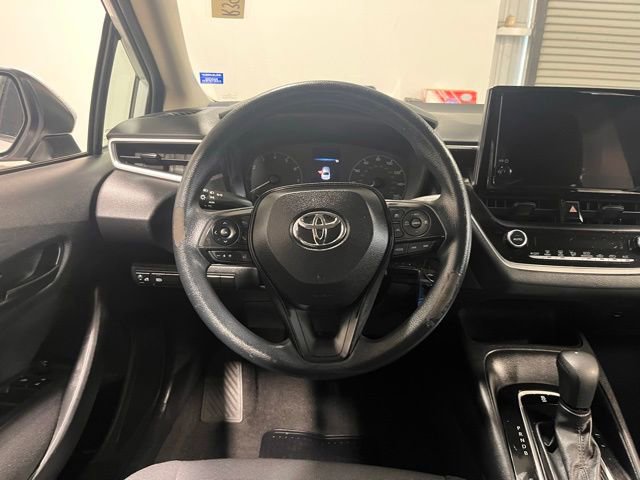 Used 2023 Toyota Corolla LE image 21
