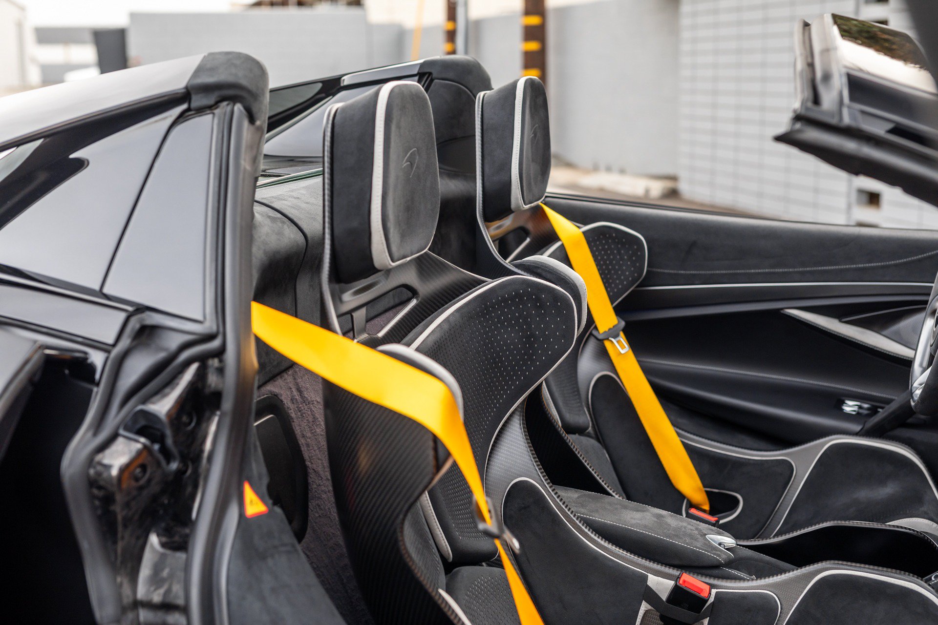 Used 2024 McLaren 750S Spider RWD image 35