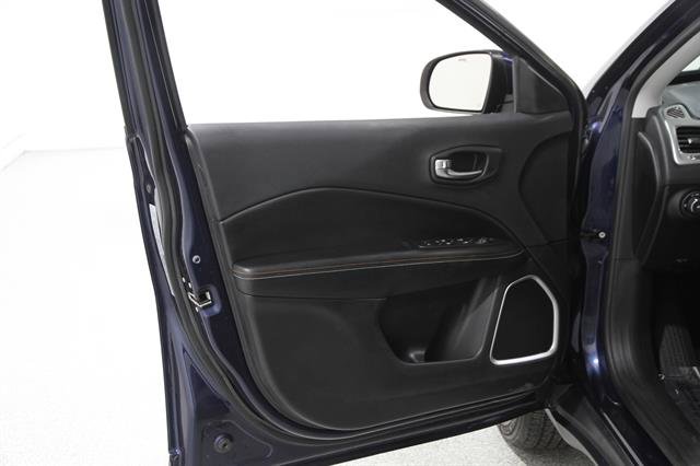 Used 2019 Jeep Compass Latitude w/ Popular Equipment Group image 4