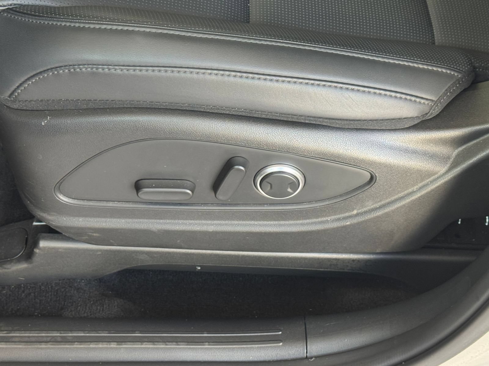 Used 2026 Hyundai Palisade SEL FWD image 19