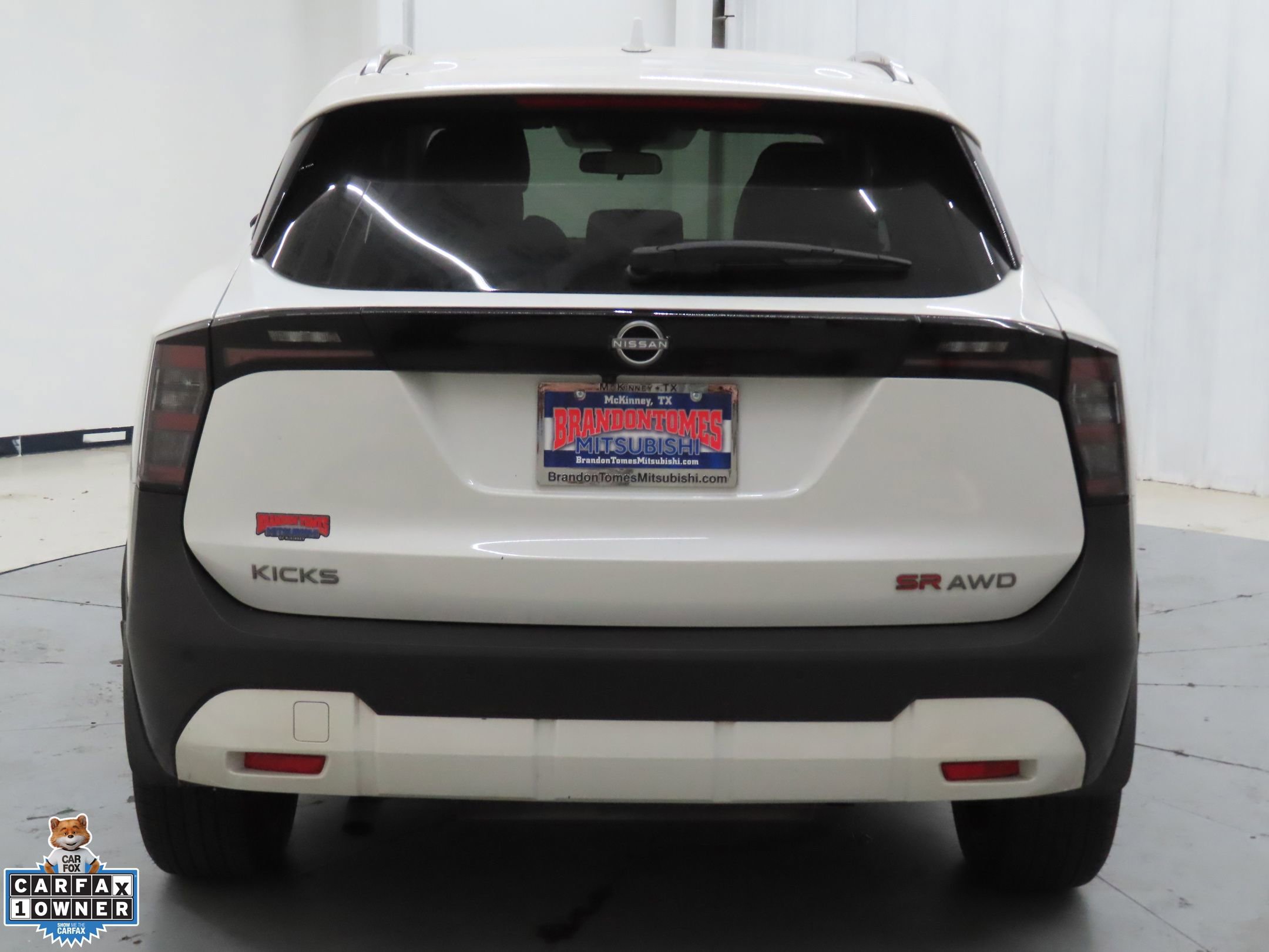 Used 2025 Nissan Kicks SR AWD/4WD image 4
