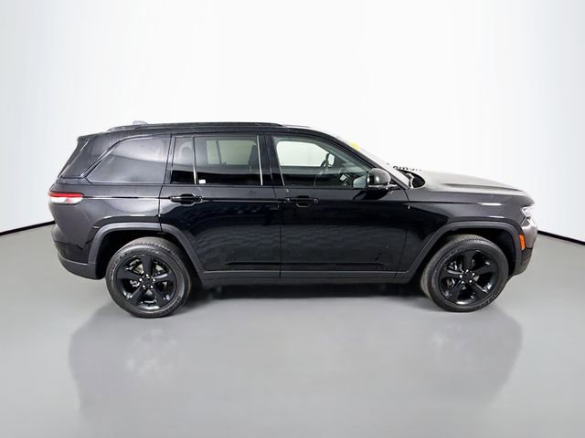 Used 2023 Jeep Grand Cherokee Altitude image 8