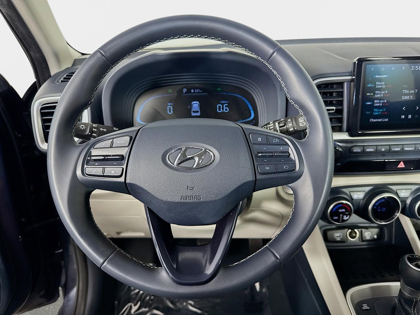 Certified 2023 Hyundai Venue Limited image 12