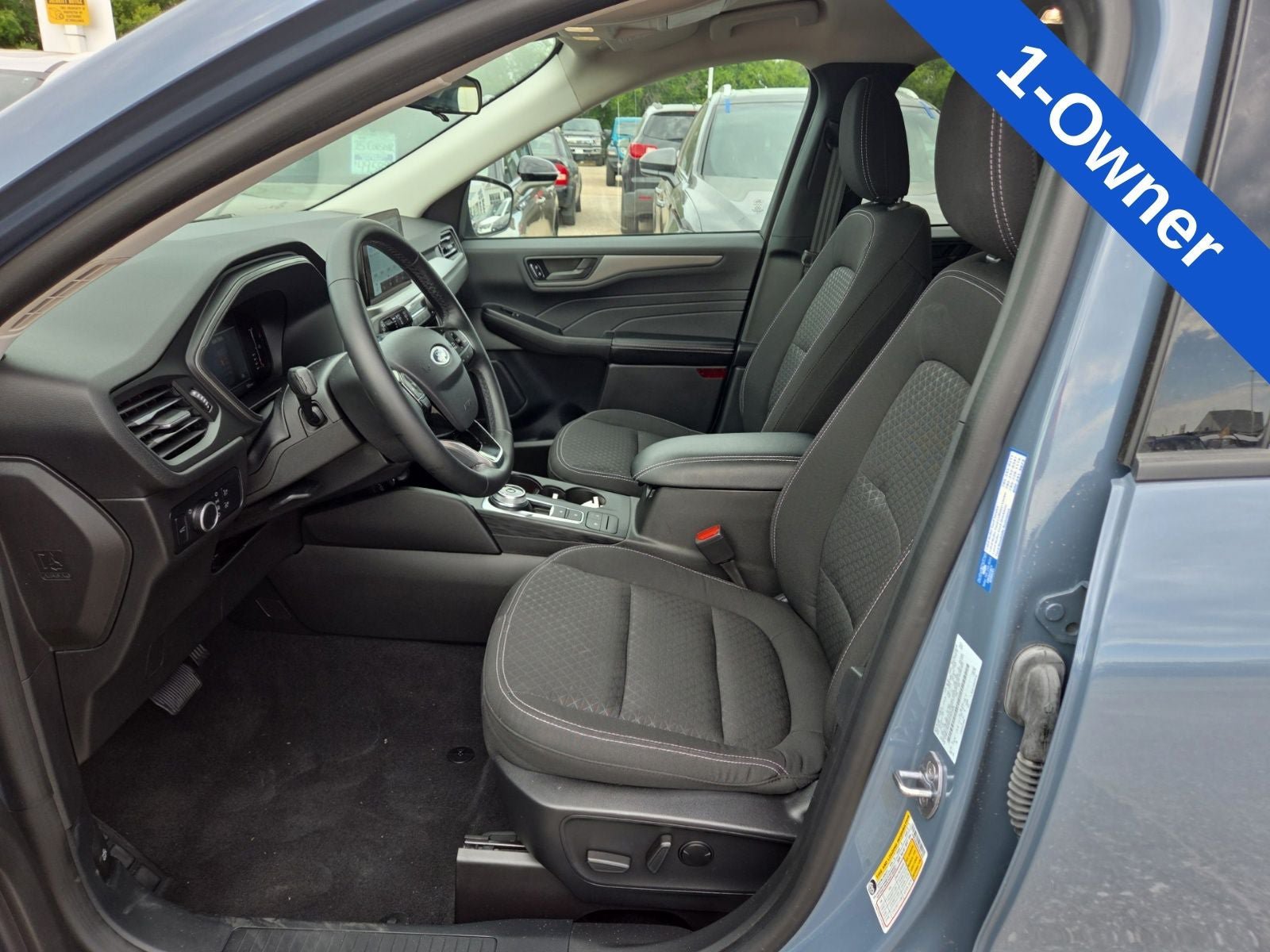 Used 2024 Ford Escape Active AWD/4WD image 2