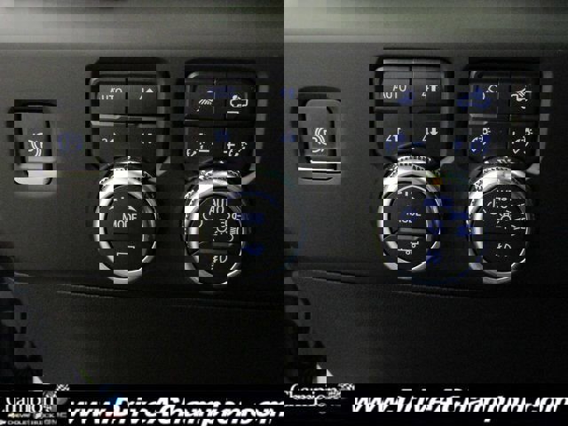 Certified 2025 GMC Sierra 1500 Denali image 35