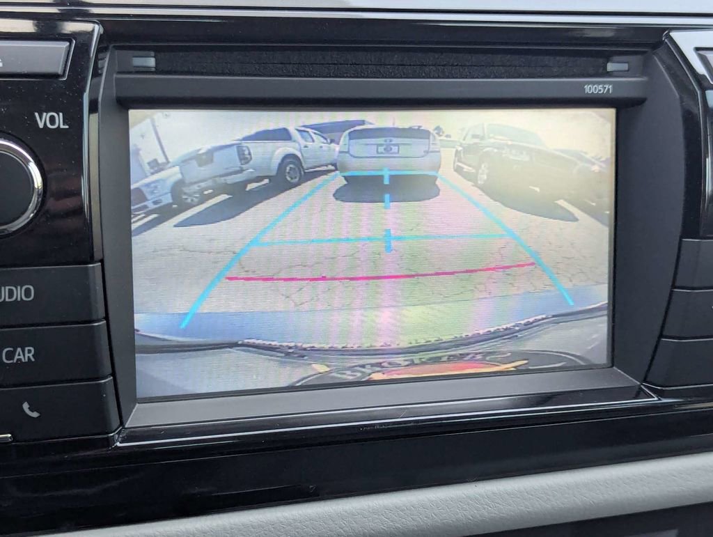 Used 2016 Toyota Corolla LE image 18