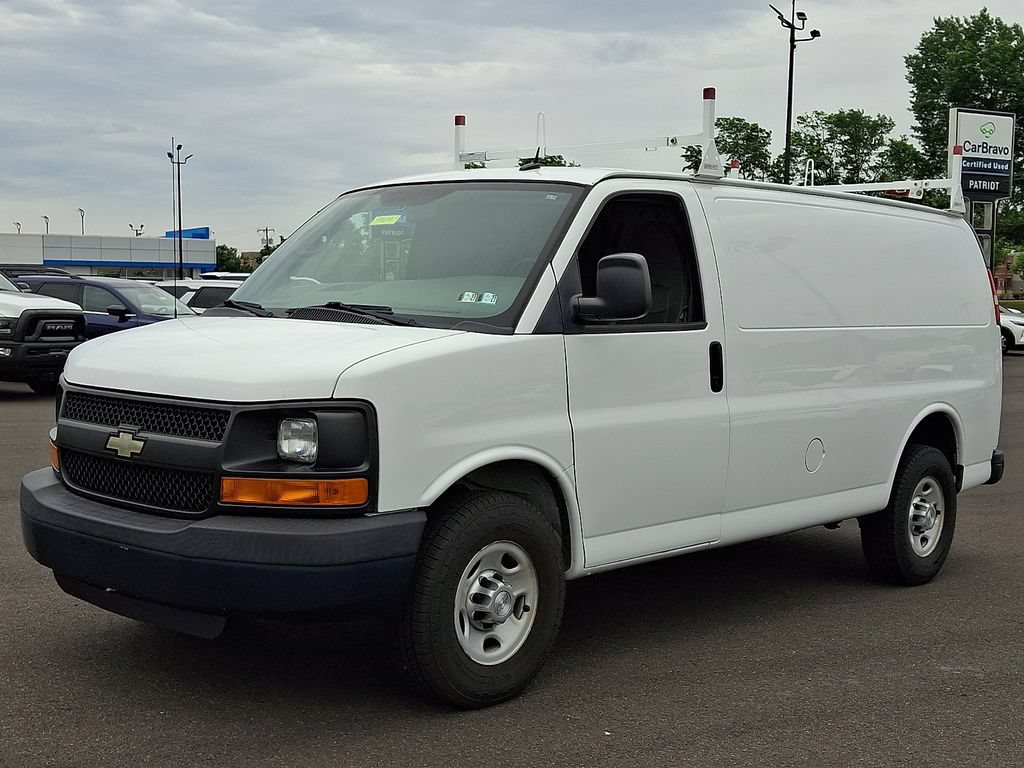 Used 2015 Chevrolet Express 2500 RWD image 3
