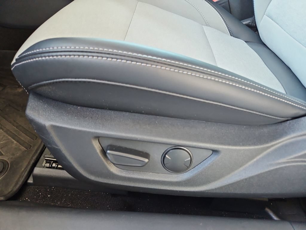 Used 2024 Ford Mustang Coupe RWD image 23