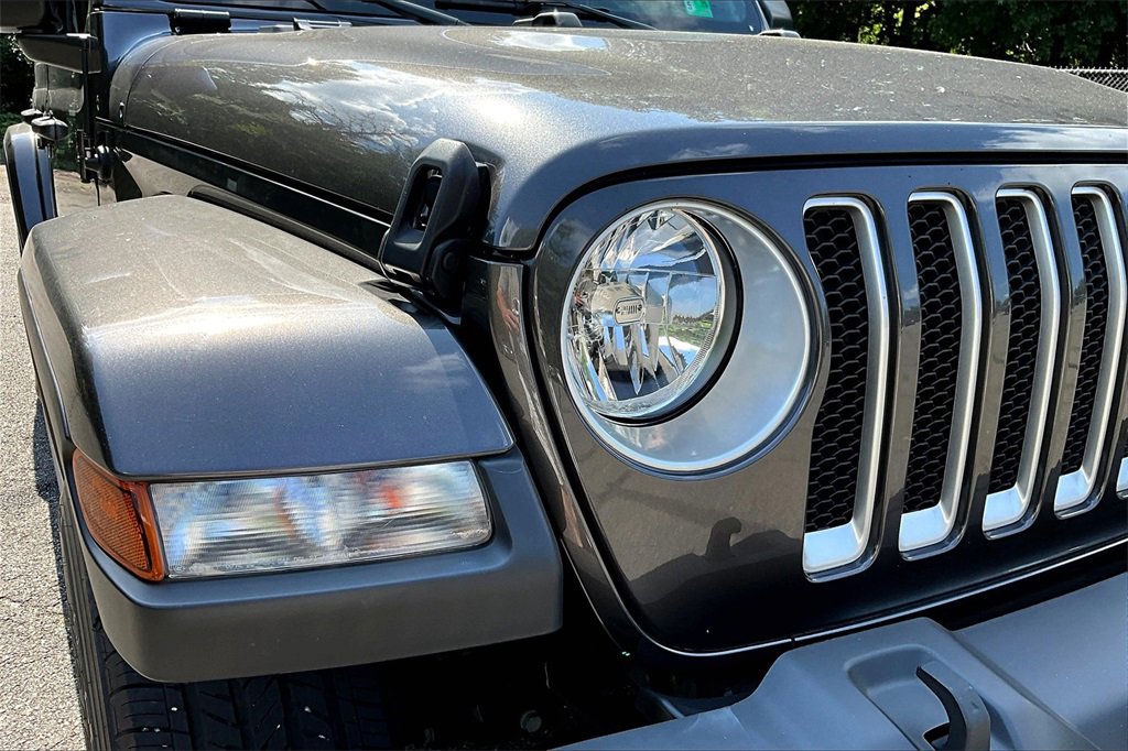 Used 2023 Jeep Wrangler Sahara image 32