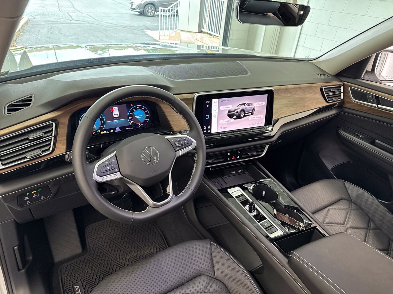 Used 2026 Volkswagen Atlas SE FWD image 19