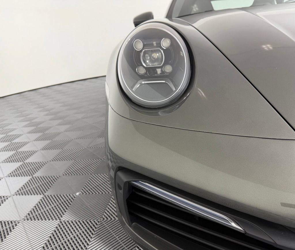 Used 2020 Porsche 911 Carrera 4S AWD/4WD image 9