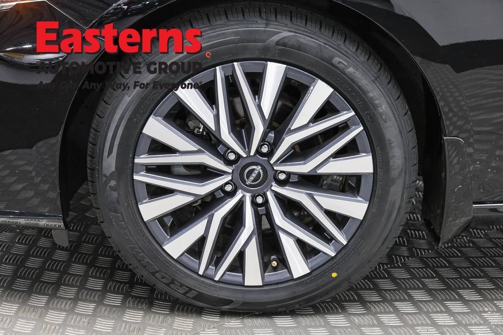 Used 2023 Nissan Altima 2.5 SV w/ SV Premium Package FWD image 32