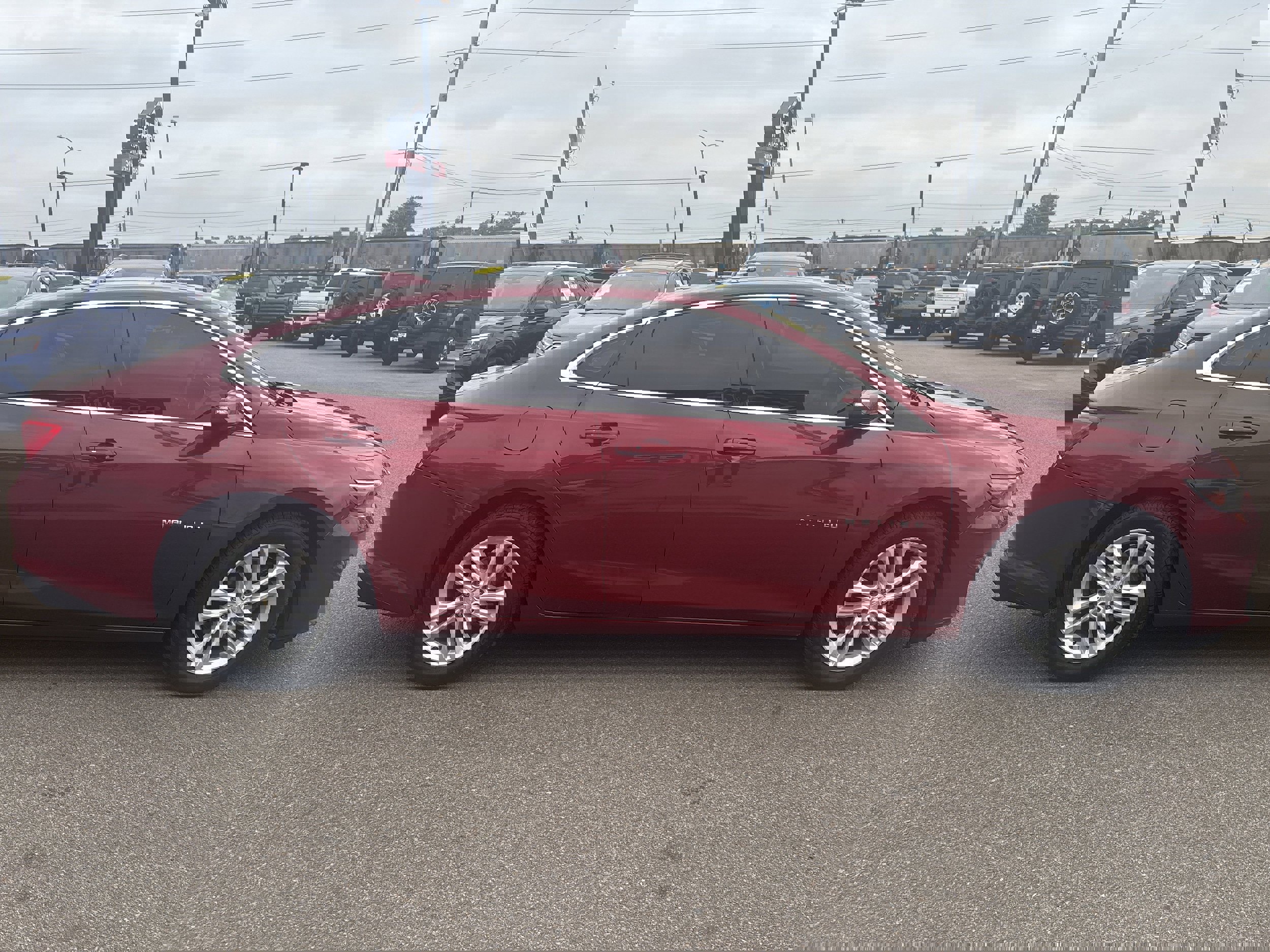 Used 2017 Chevrolet Malibu LT w/ Driver Confidence Package image 5