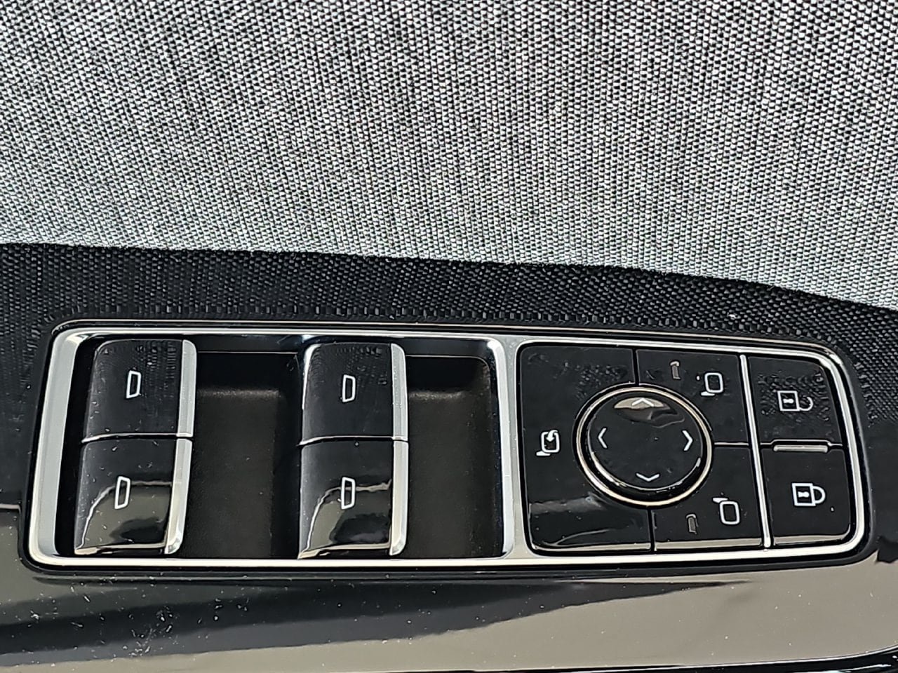Certified 2026 Cadillac Escalade Platinum Sport w/ LPO, ONYX Package AWD/4WD image 29