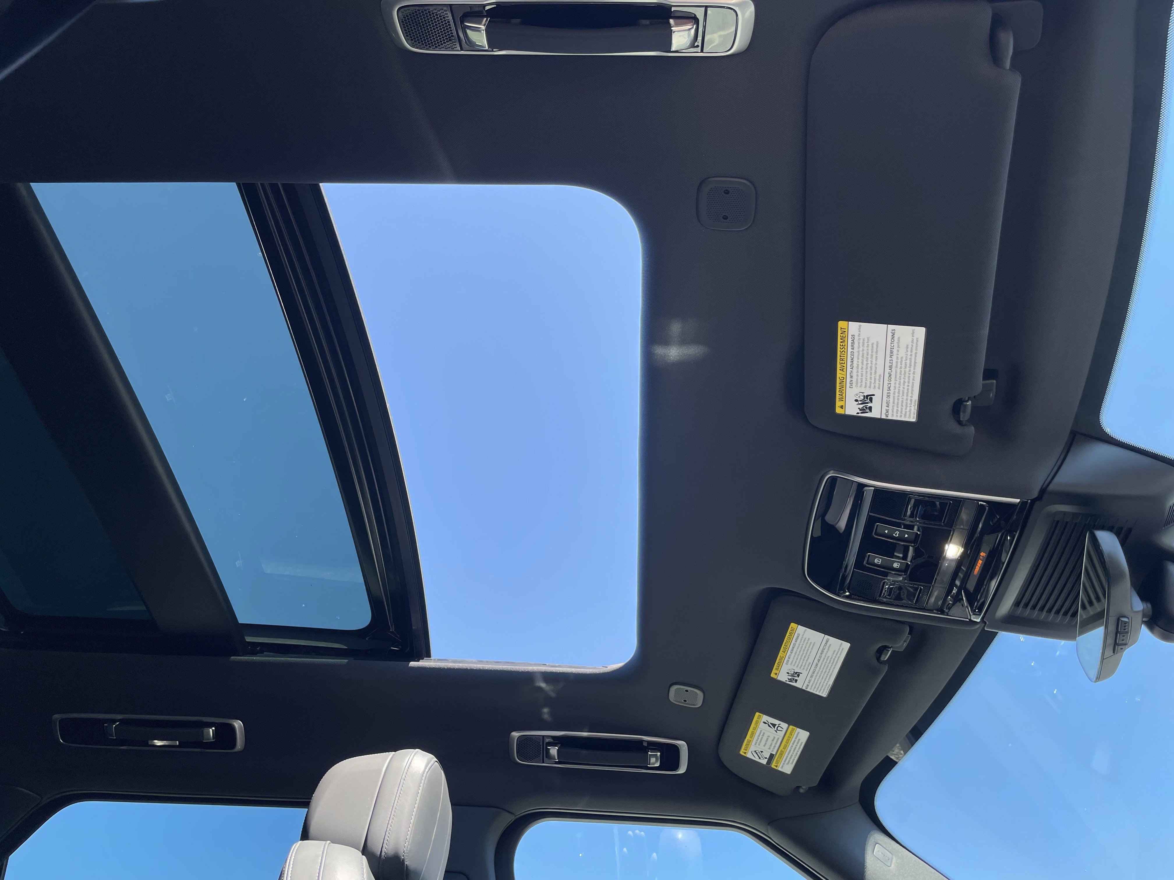 New 2025 Land Rover Range Rover Sport Dynamic SE image 17