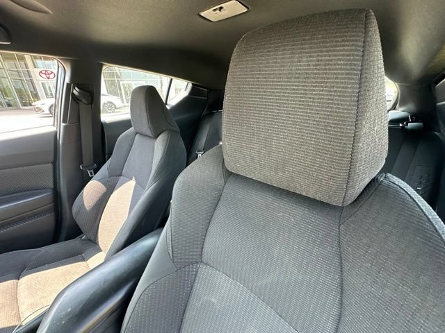 Used 2018 Toyota C-HR XLE FWD image 23