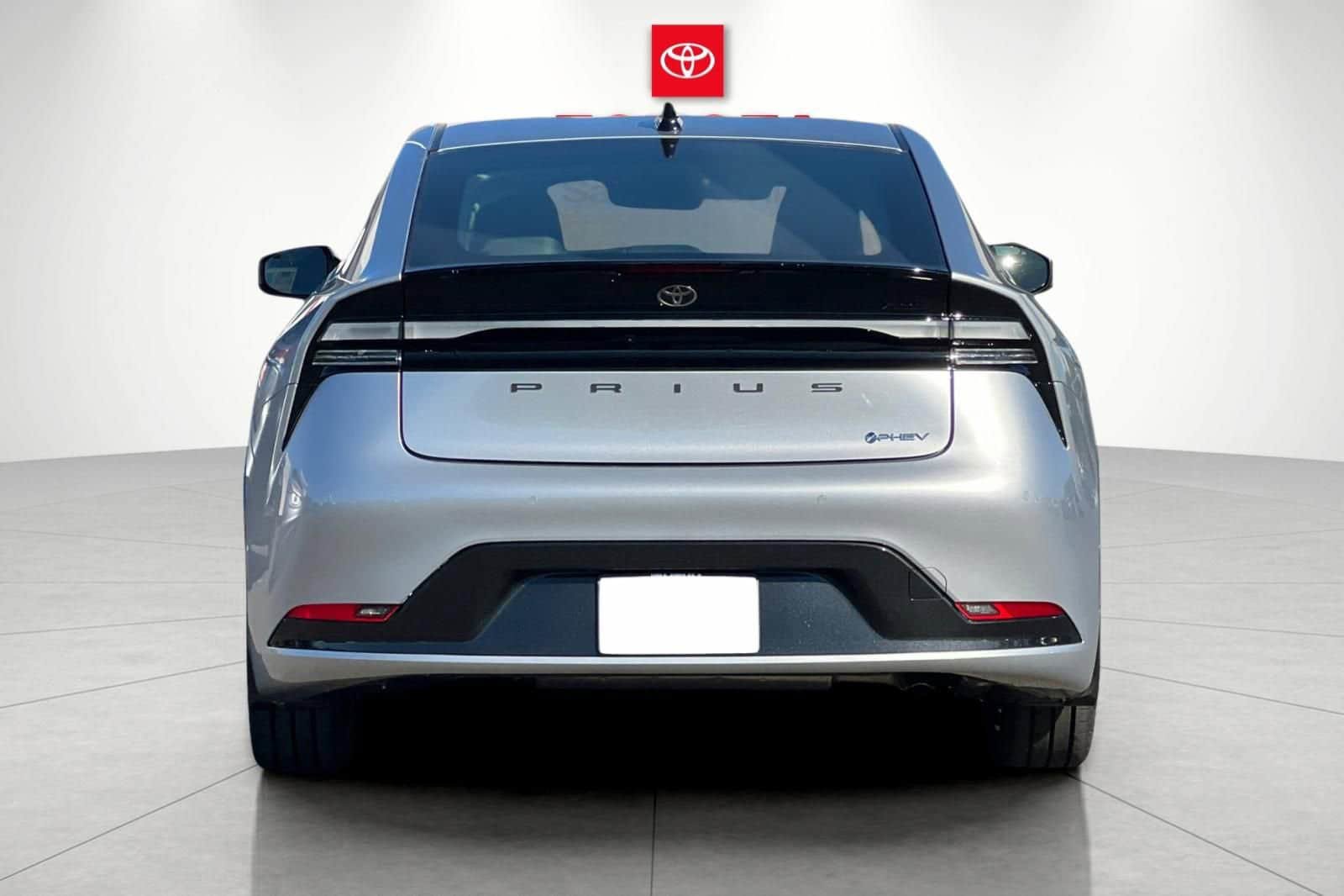 New 2026 Toyota Prius Plug-In Hybrid FWD image 4