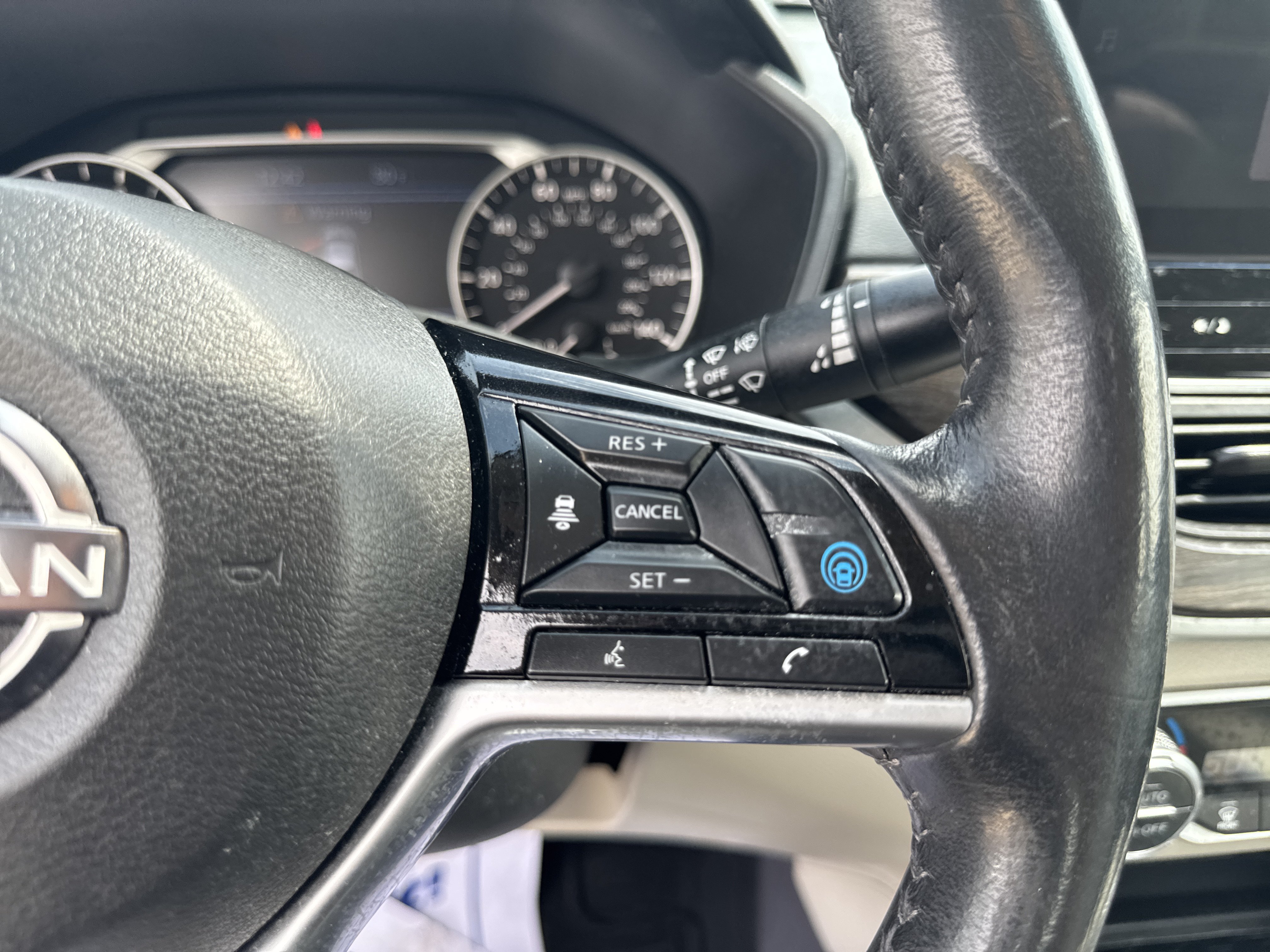 Used 2023 Nissan Altima 2.5 SL FWD image 14