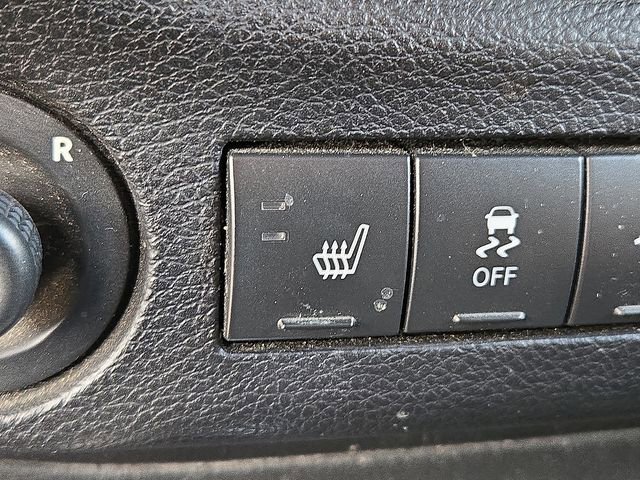 Used 2011 Jeep Wrangler Sahara w/ Dual Top Group image 30