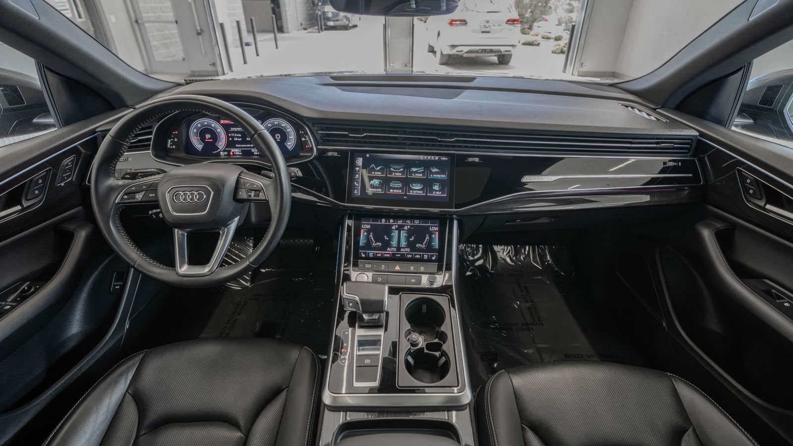 Used 2020 Audi Q8 Premium Plus AWD/4WD image 8