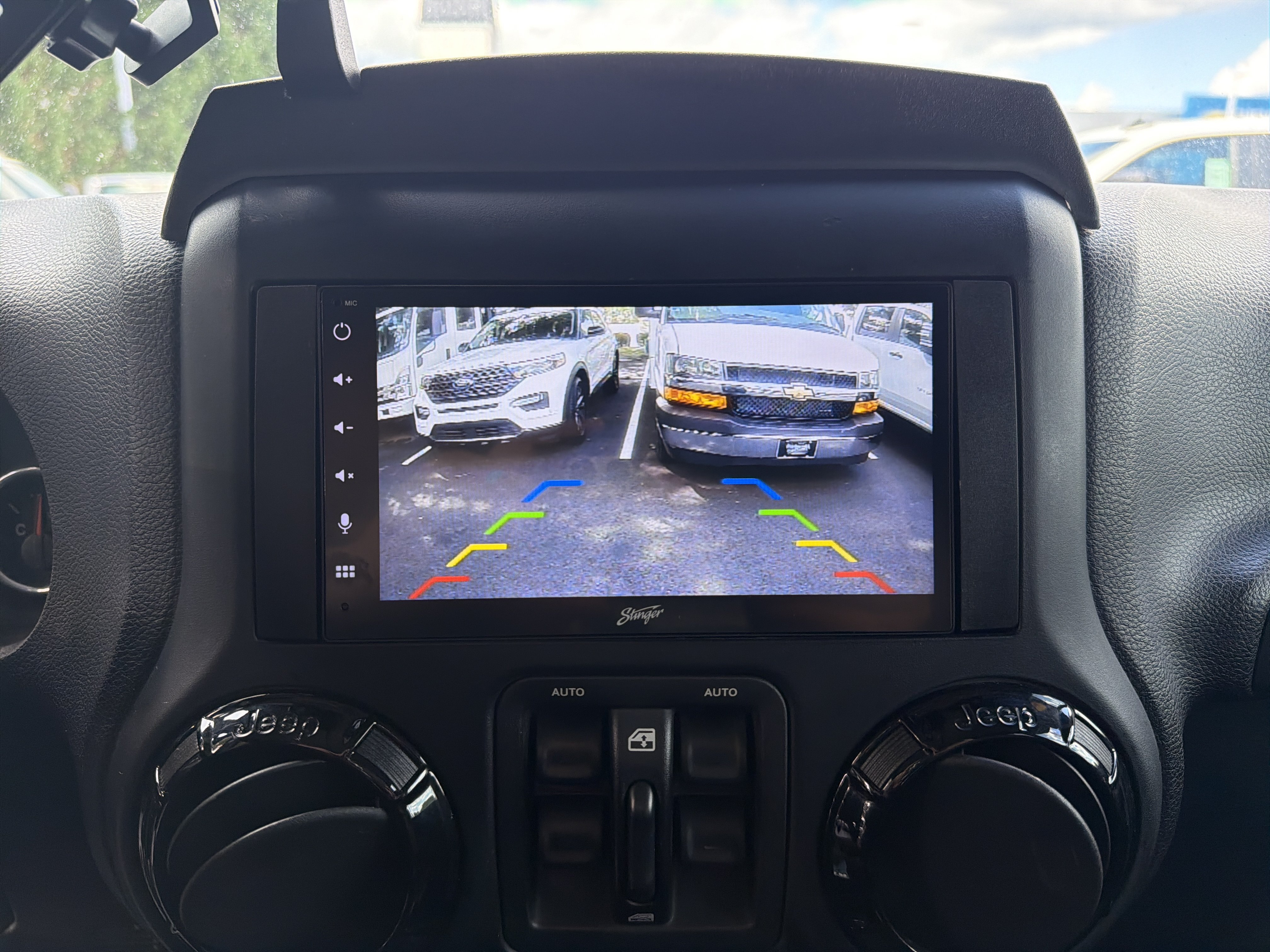 Used 2012 Jeep Wrangler Unlimited Sahara AWD/4WD image 25