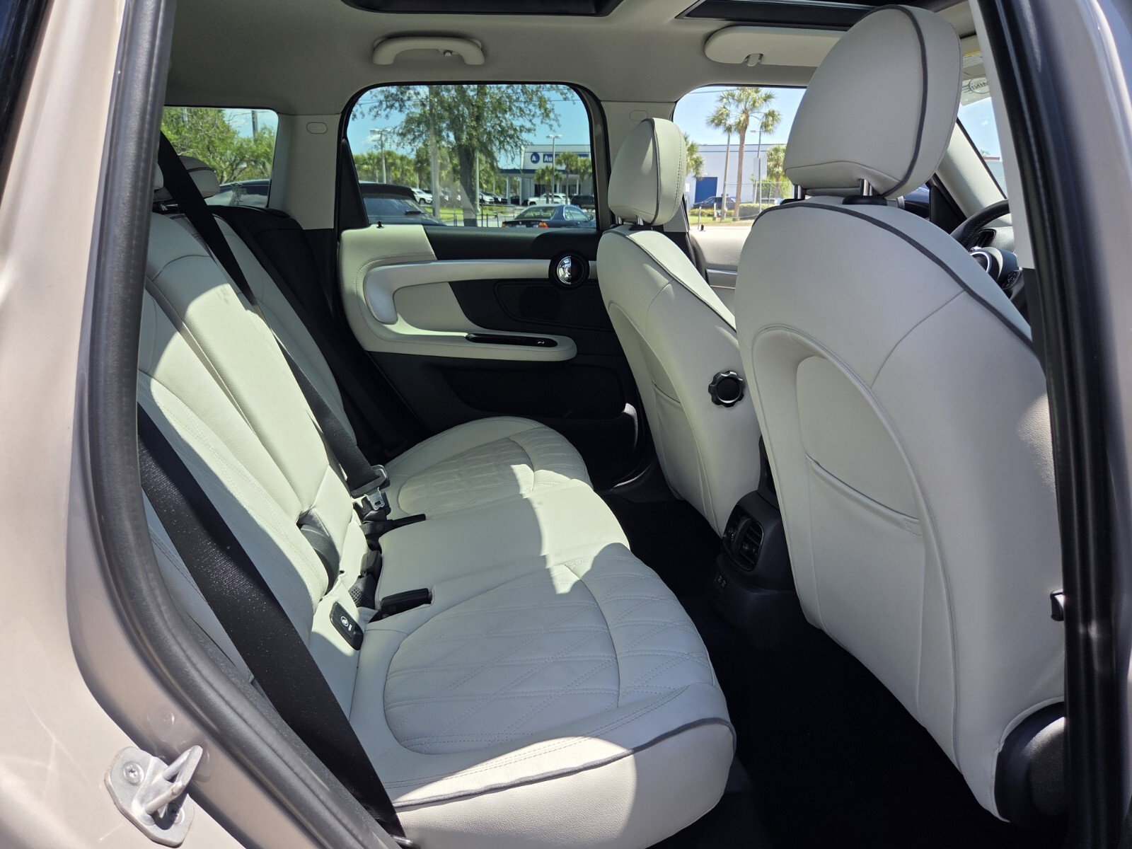 Certified 2024 MINI Cooper Countryman S w/ Signature Upholstery Package FWD image 16