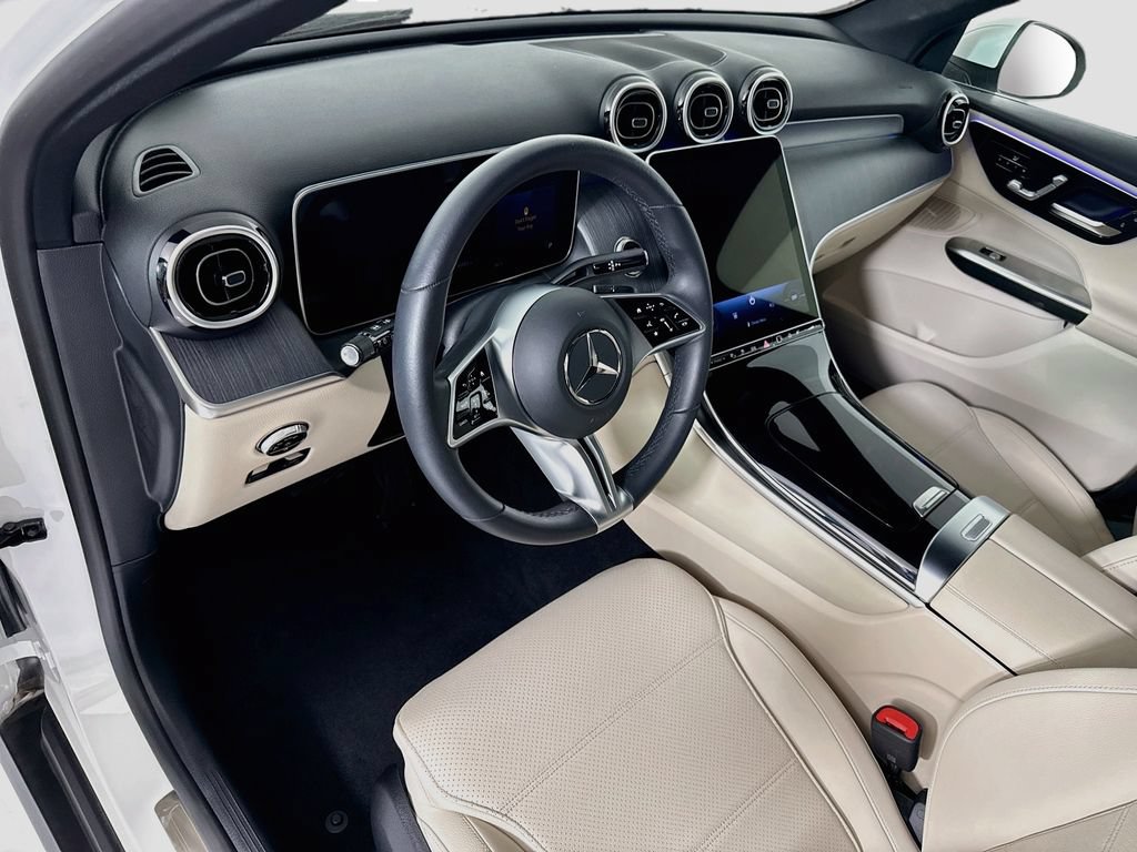 Certified 2025 Mercedes-Benz GLC 350e 4MATIC image 9