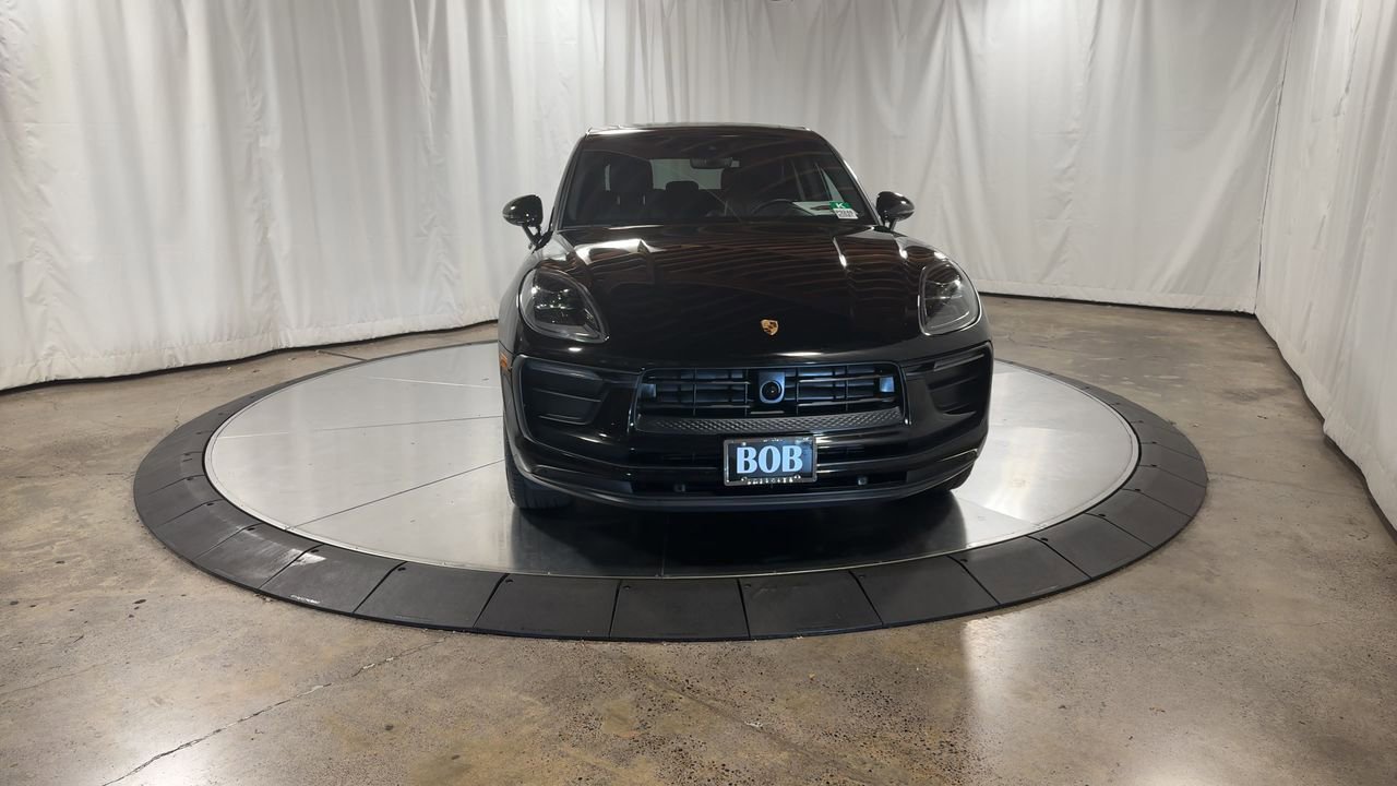 Used 2024 Porsche Macan image 4