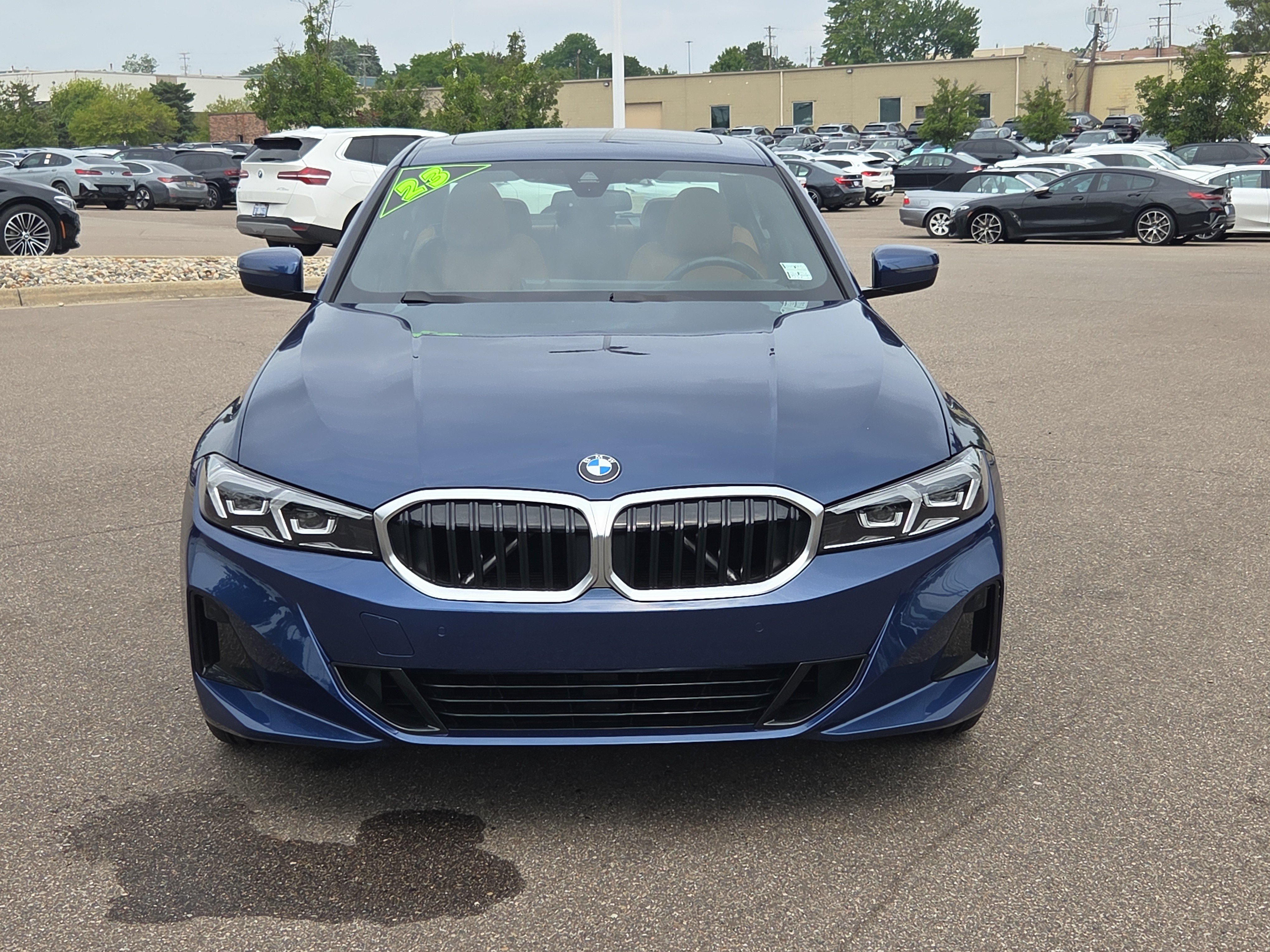Used 2023 BMW 330i xDrive Sedan w/ Premium Package AWD/4WD image 7