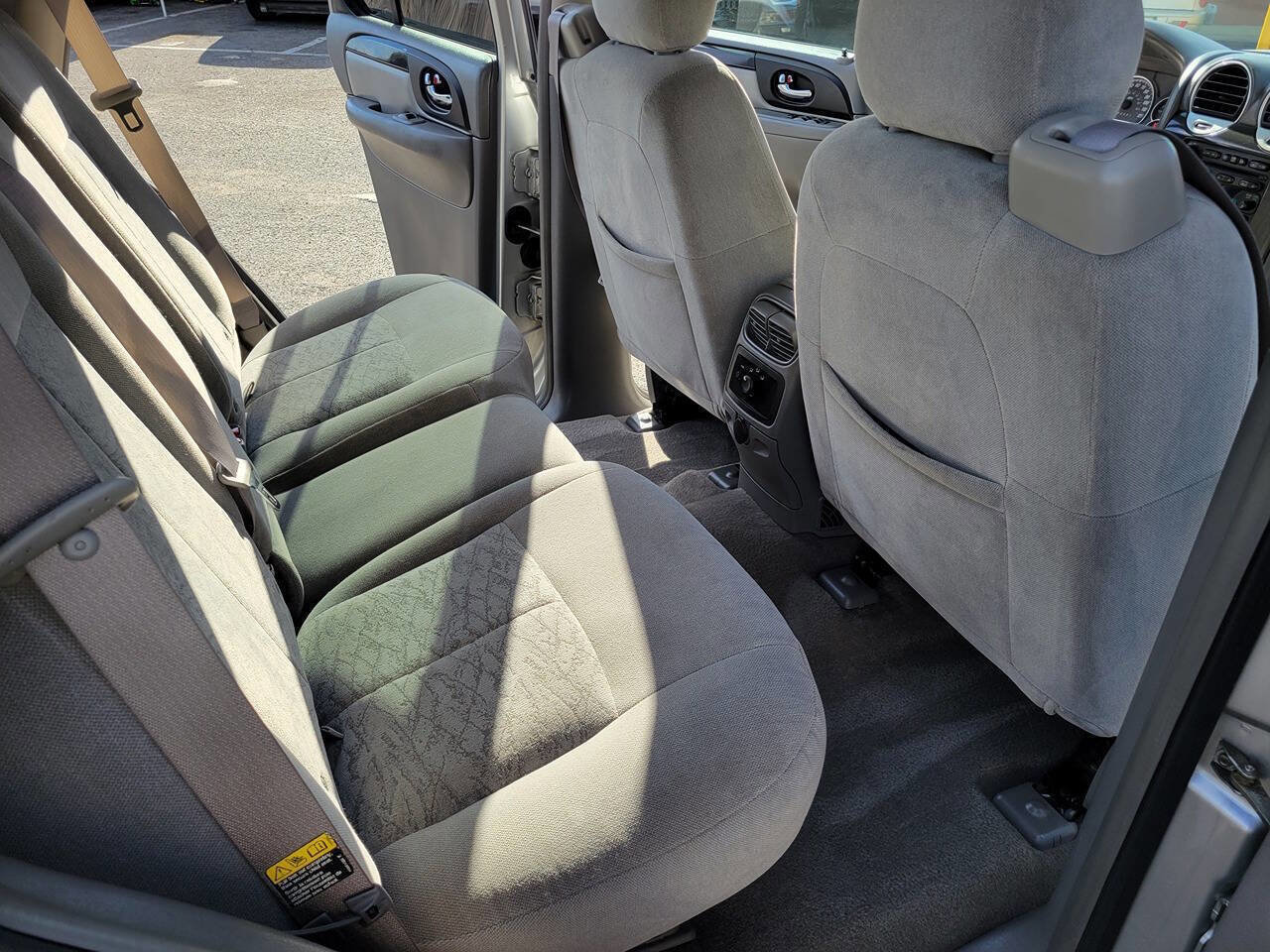 Used 2006 GMC Envoy SLE w/ Sle Preferred Equipment Group image 18