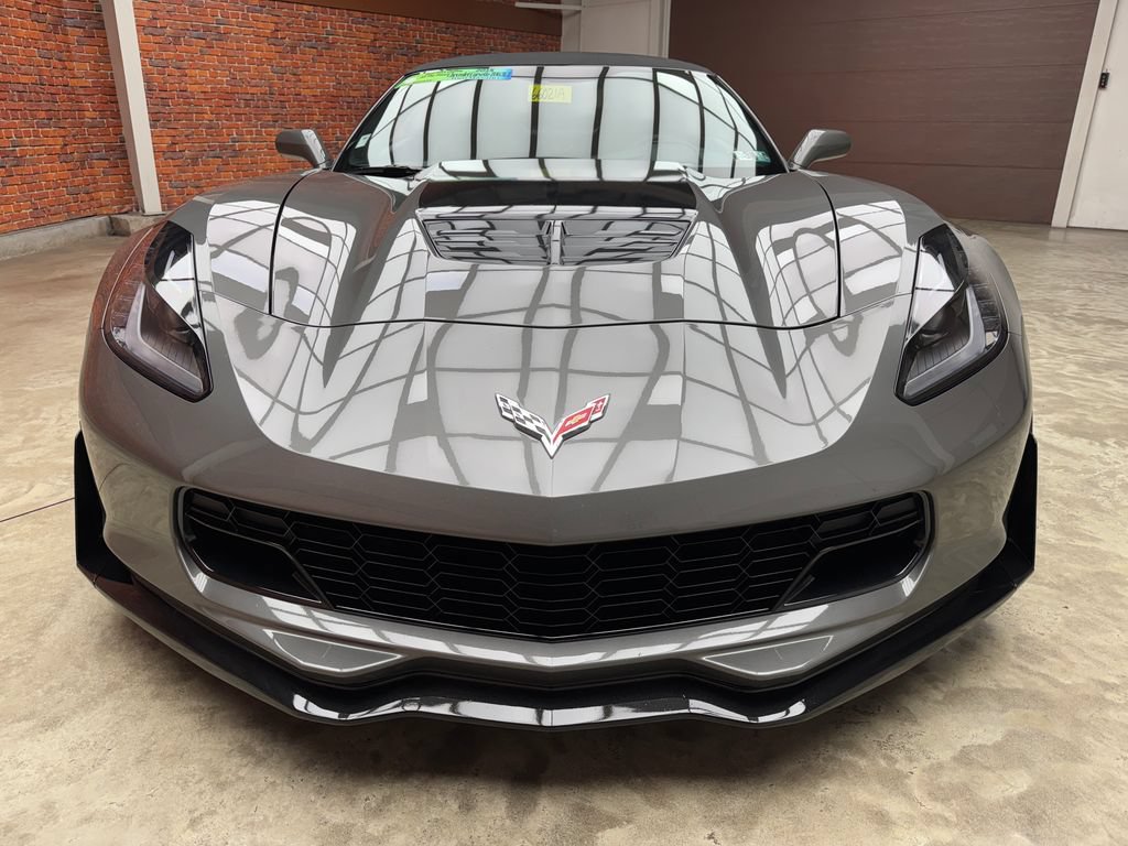 Used 2015 Chevrolet Corvette Z06 w/ 3LZ Preferred Equipment Group RWD image 8