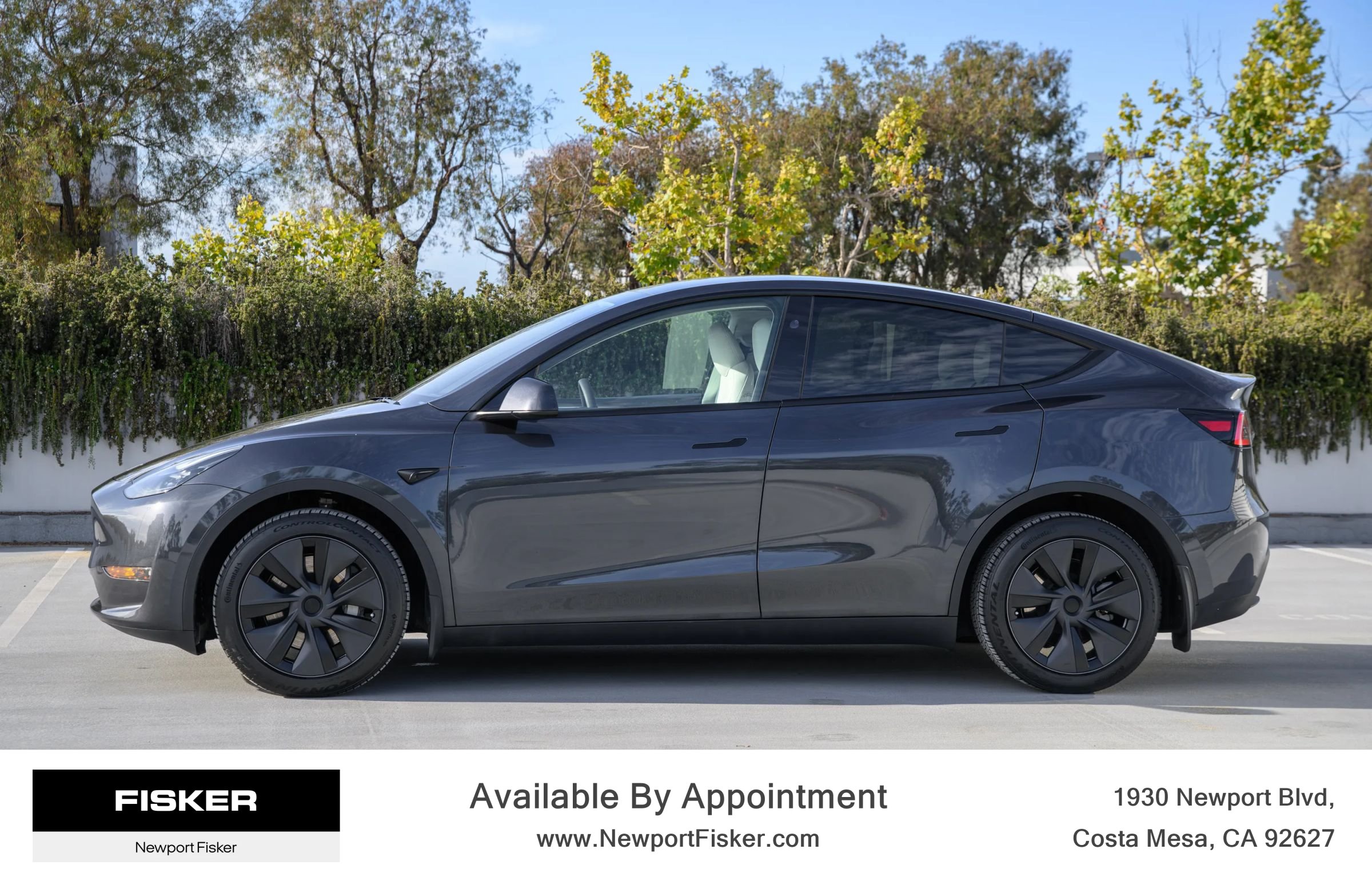 Used 2024 Tesla Model Y Long Range AWD/4WD image 2