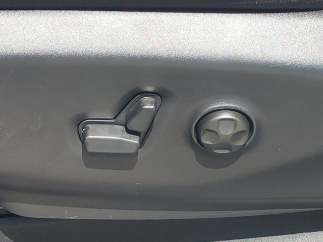New 2027 Chrysler Pacifica LX FWD image 17
