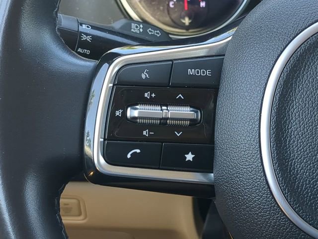 Used 2024 Kia Carnival LX image 30