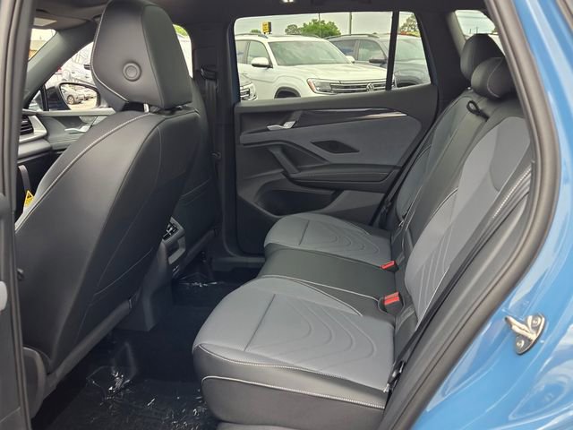 New 2026 Volkswagen Tiguan SE R-Line FWD image 6