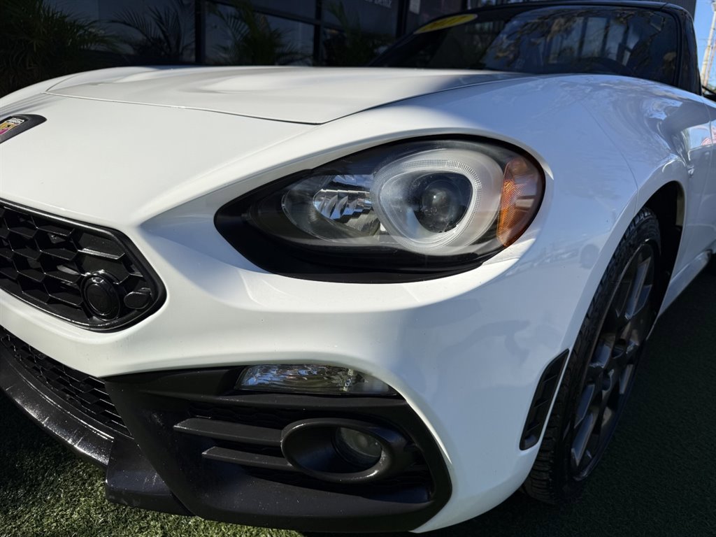 Used 2017 FIAT 124 Spider Abarth image 14