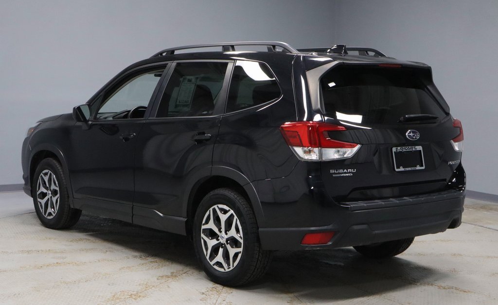 Used 2022 Subaru Forester Premium image 9
