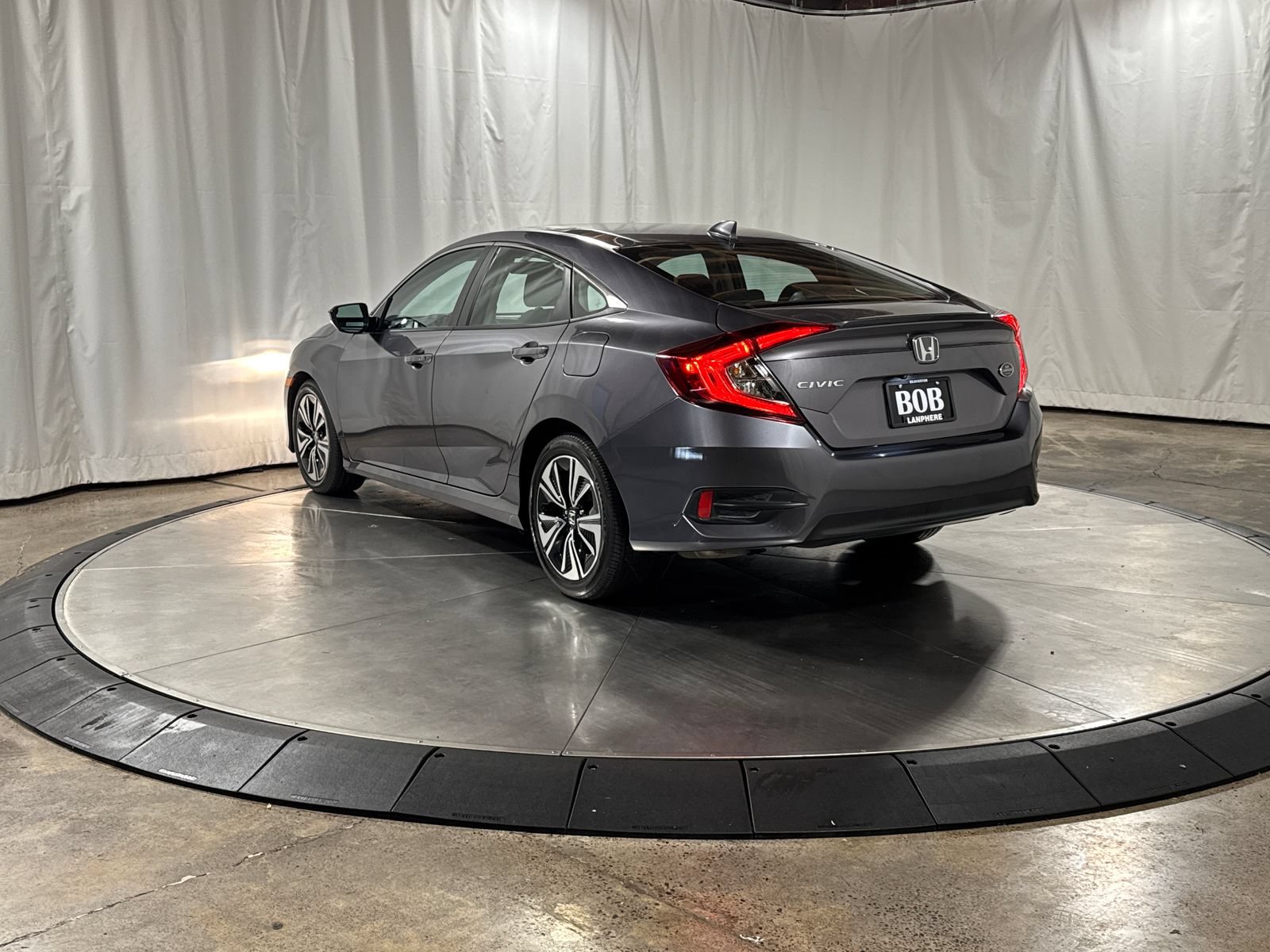 Used 2017 Honda Civic EX-T image 7