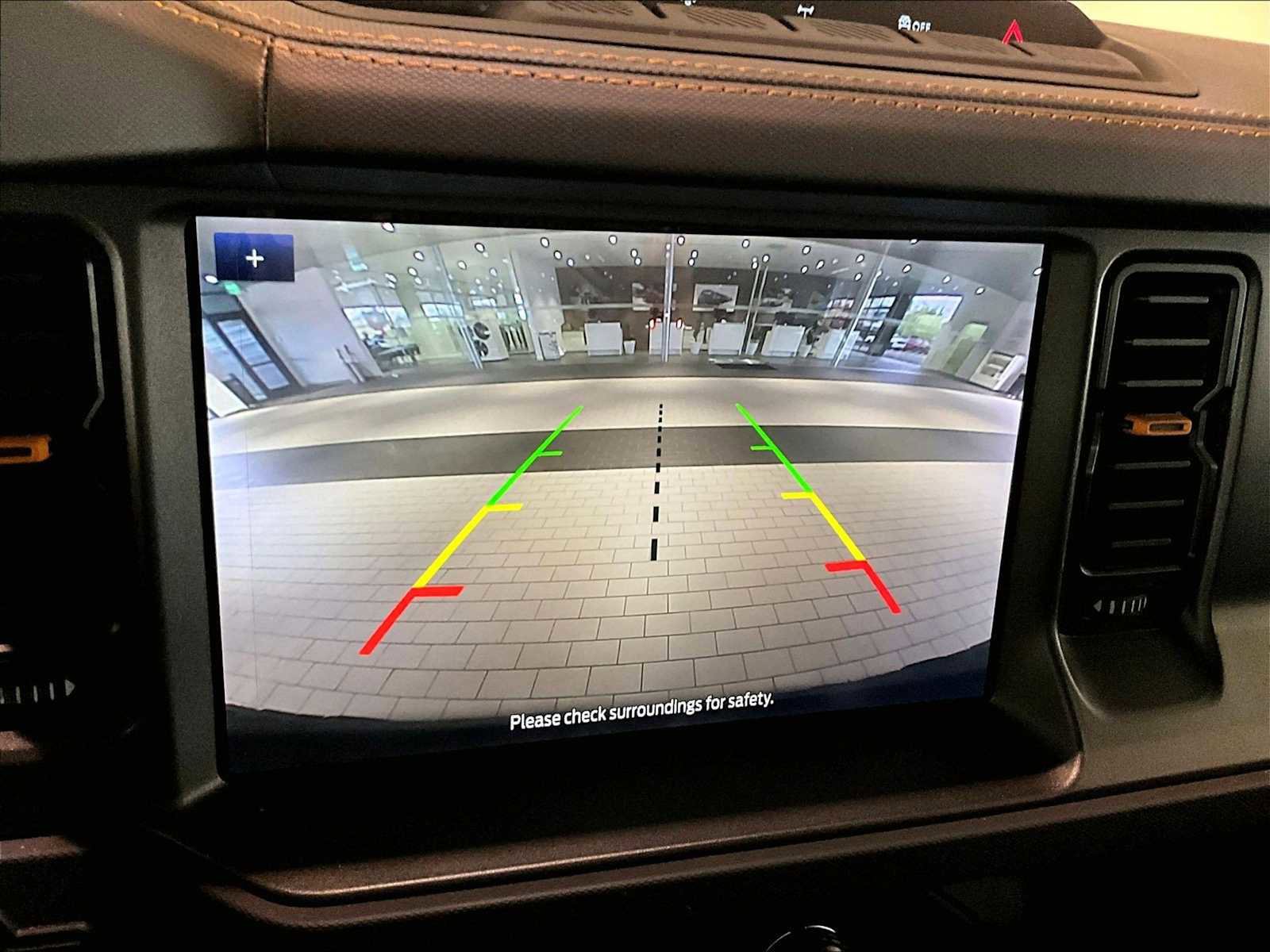 Used 2024 Ford Bronco Badlands image 28