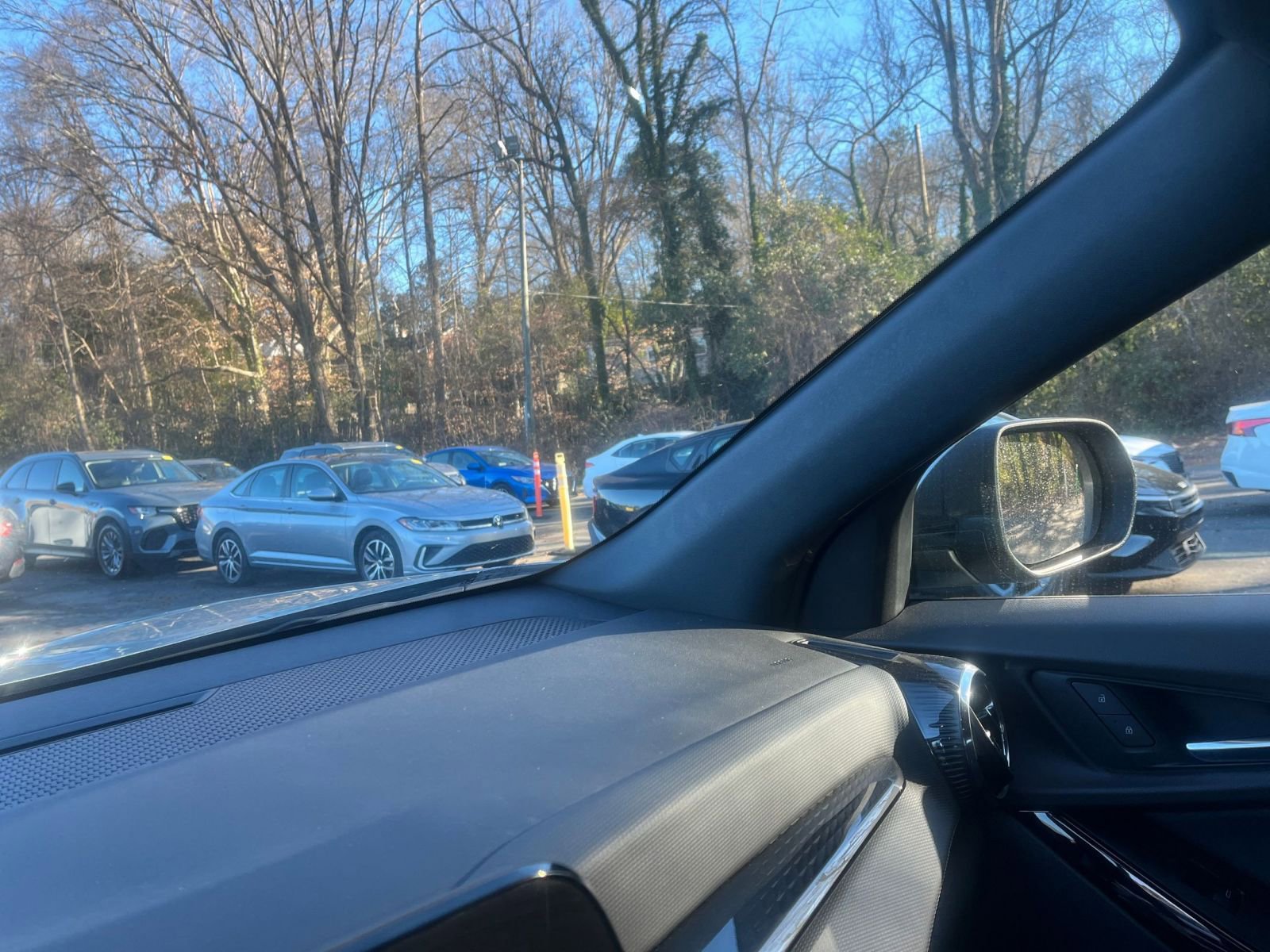 Used 2025 Chevrolet Equinox LT image 36