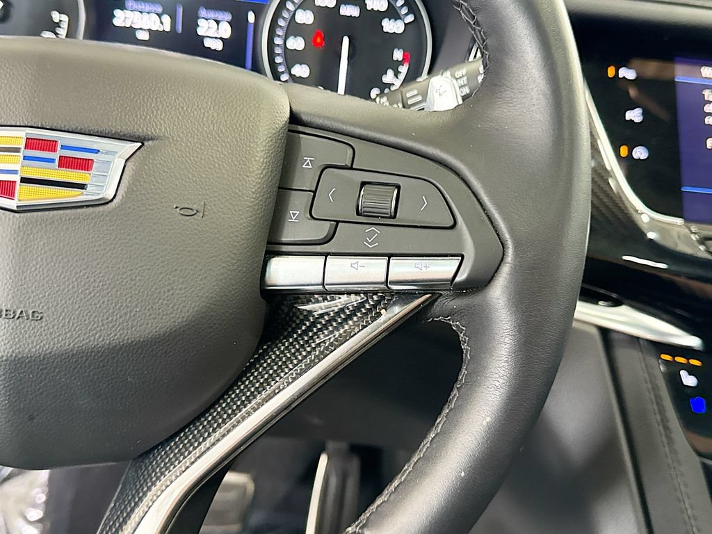 Used 2025 Cadillac XT6 Sport w/ Technology Package AWD/4WD image 13